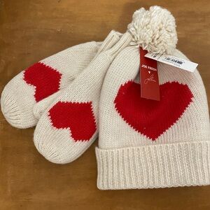 Jillian Harris Heart Toque & Mitten Set